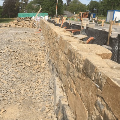 Mur de soutènement au château de Braine-le-Château
