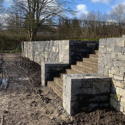 Mur de soutènement au Château des Jardins d'Annevoie